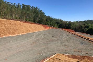 ESTACIONAMENTO PAVIMENTAÇÃO E REVITALIZAÇÃO DO SALTO CAVALCANTI